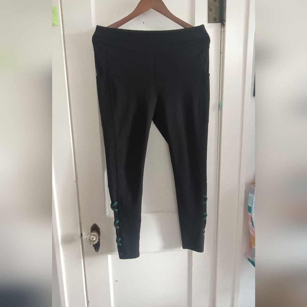 Pop-fit  Leggings with Green Accents